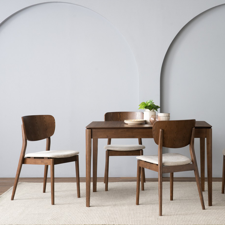 Roger Extendable Dining Table