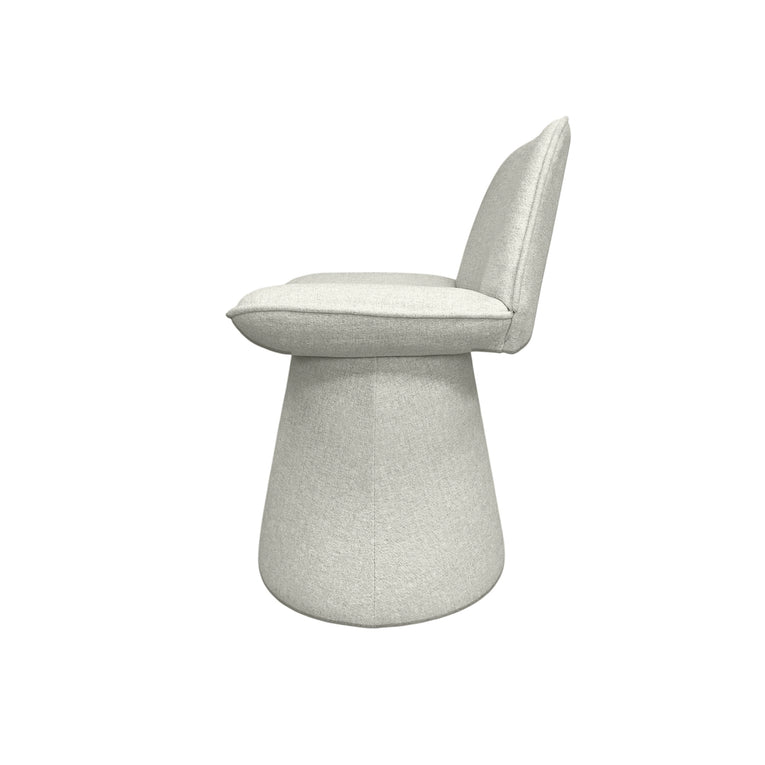 Kai Dressing Stool